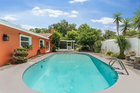 8008 Fountain Avenue Tampa FL 33615