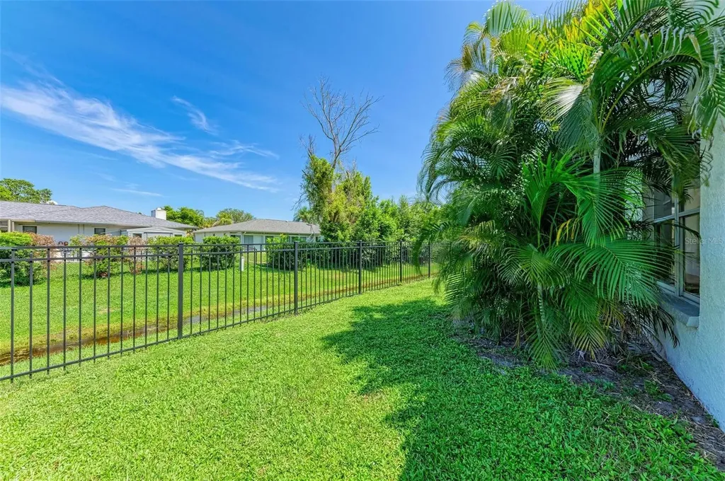 1504 Fawnwood Circle Sarasota FL 34232