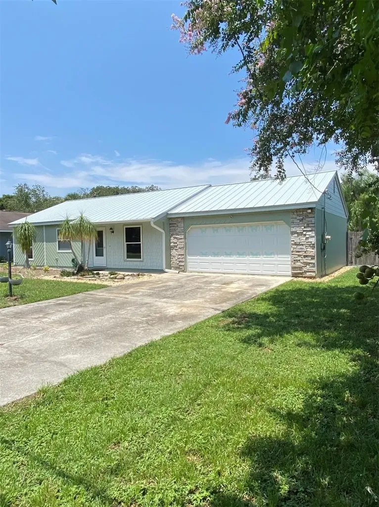 15803 Susanne Drive Tavares FL 32778
