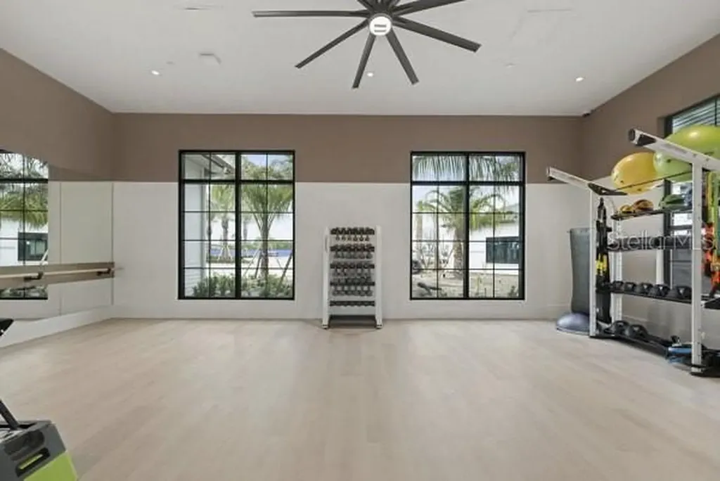 2790 Grand Avenue Street St Petersburg FL 33716