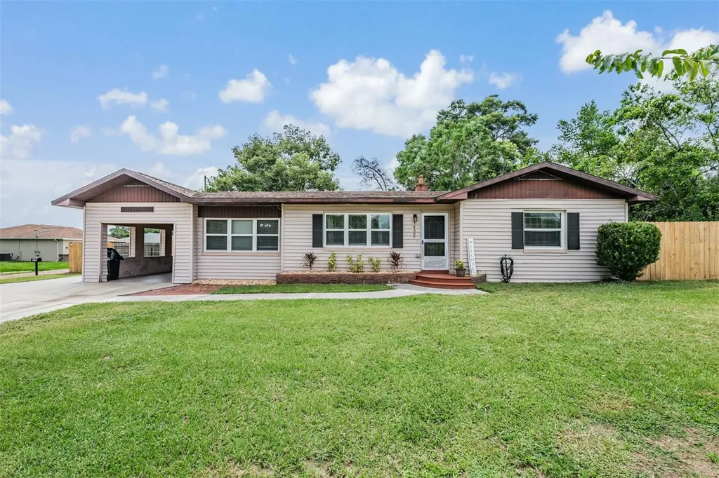 14307 21st Street Dade City FL 33523