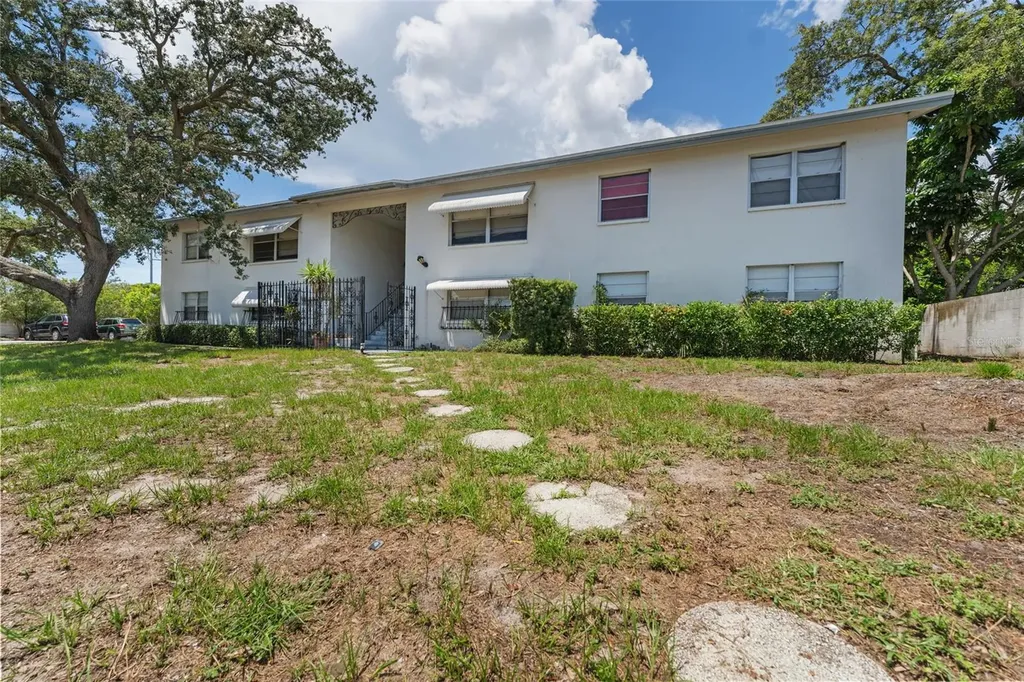 5845 Fairfield Avenue S St Petersburg FL 33707