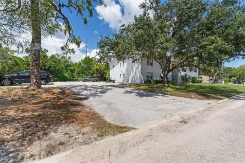 5845 Fairfield Avenue S St Petersburg FL 33707