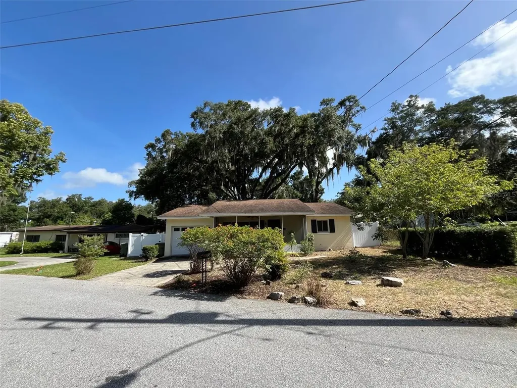 2510 Winona Avenue Leesburg FL 34748
