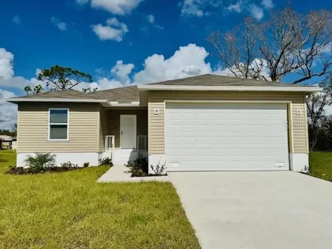17384 Robinson Avenue Port Charlotte FL 33948