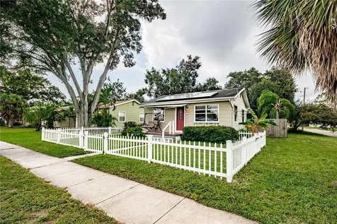 494 49th Avenue N St Petersburg FL 33703