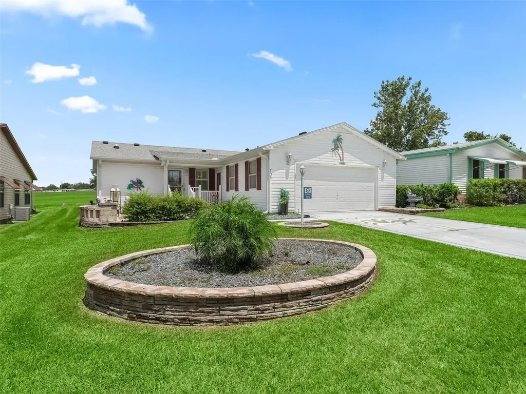 705 Heathrow Avenue Lady Lake FL 32159