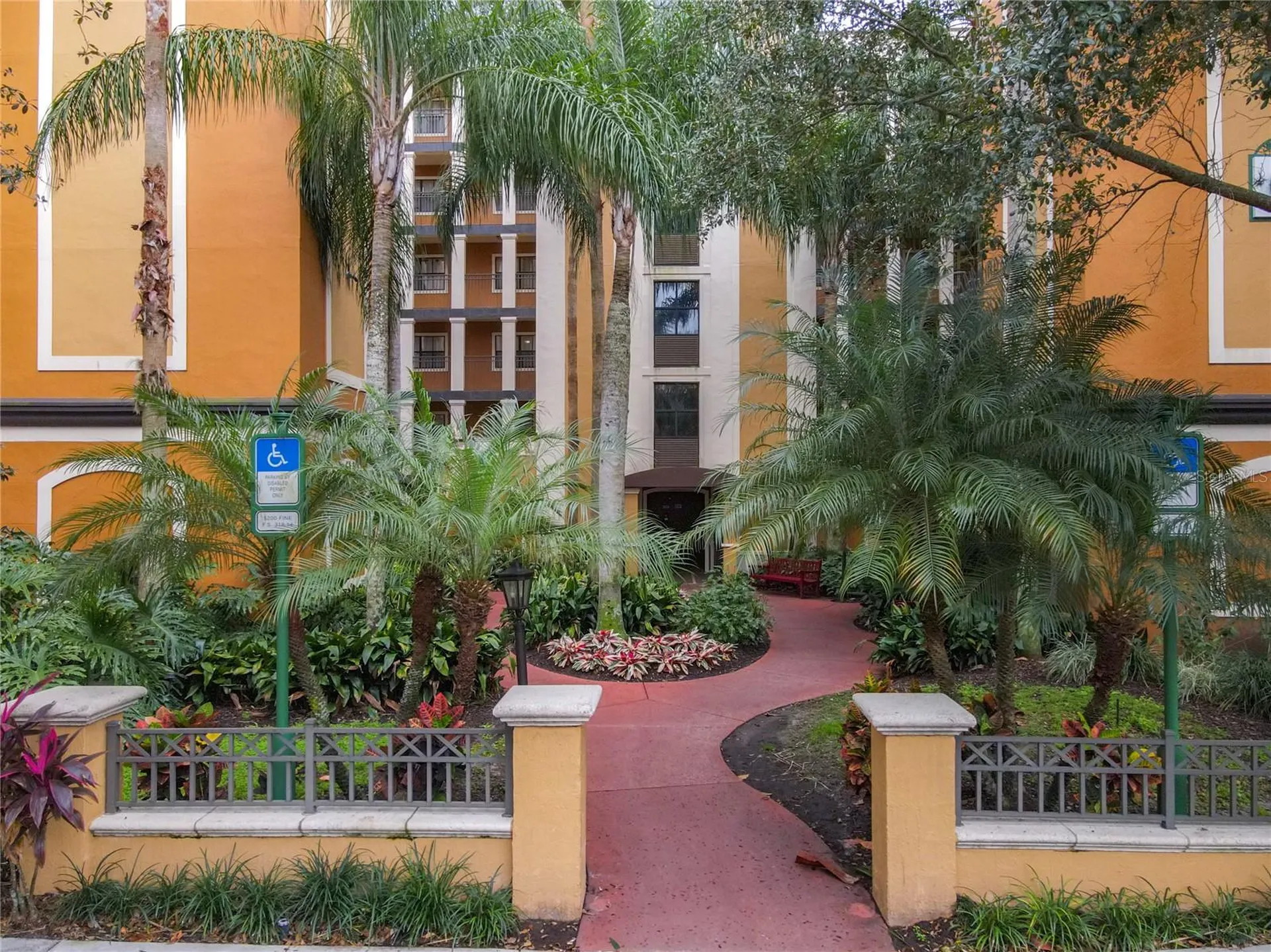 12538 Floridays Resort Drive Orlando FL 32821