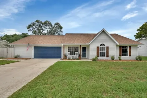 910 Village Lake Drive N Deland FL 32724