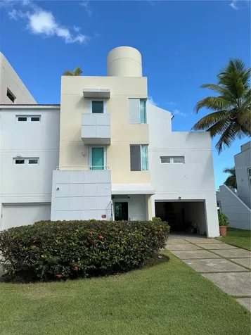Villas De Golf East Dorado Del Mar Boulevard Dorado PR 00646