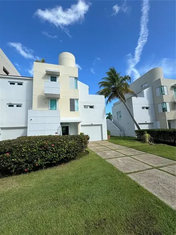 Villas De Golf East Dorado Del Mar Boulevard Dorado PR 00646