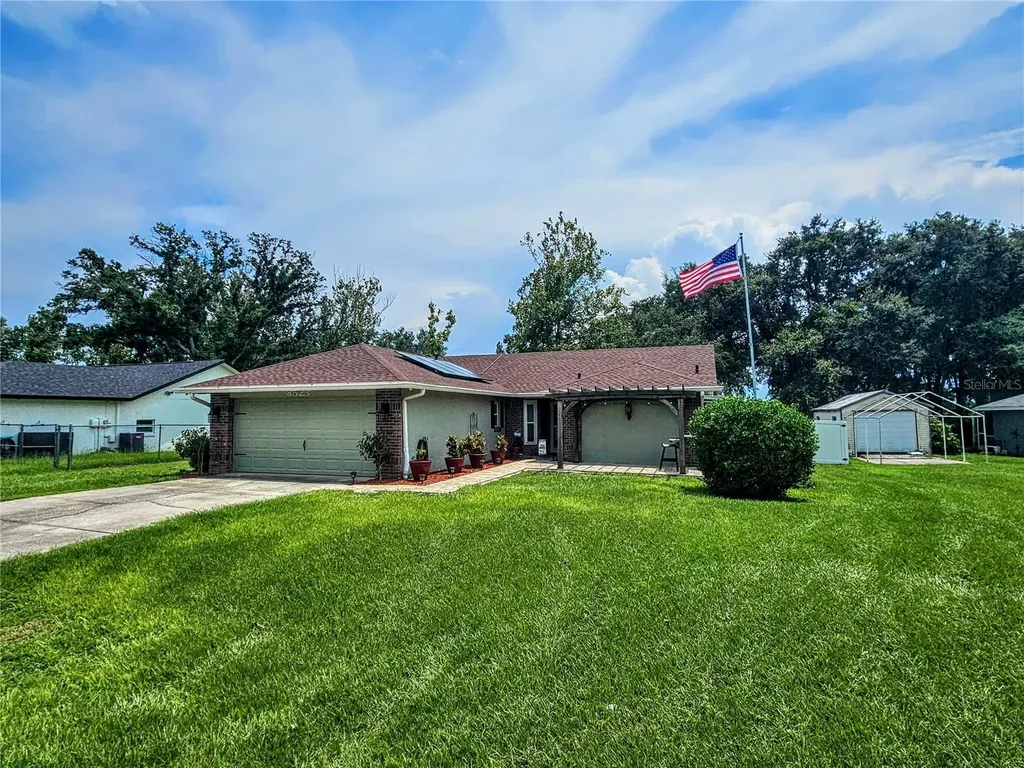 8523 Cherry Hill Drive Lakeland FL 33810