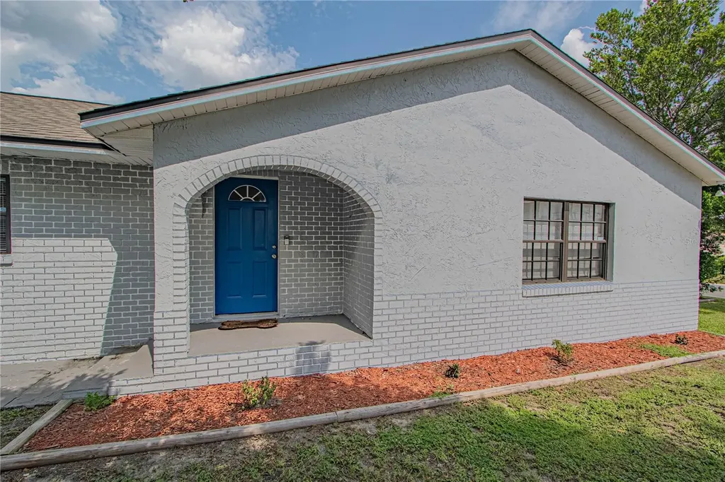 646 G Street Lake Wales FL 33853