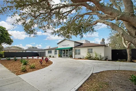 820 15th Street N St Petersburg FL 33705
