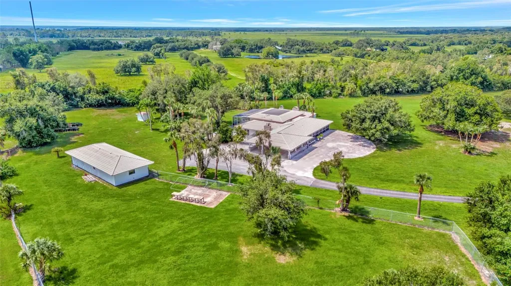 7049 Myakka Valley Trail Sarasota FL 34241