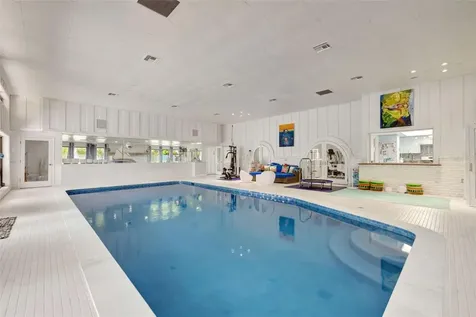 7049 Myakka Valley Trail Sarasota FL 34241