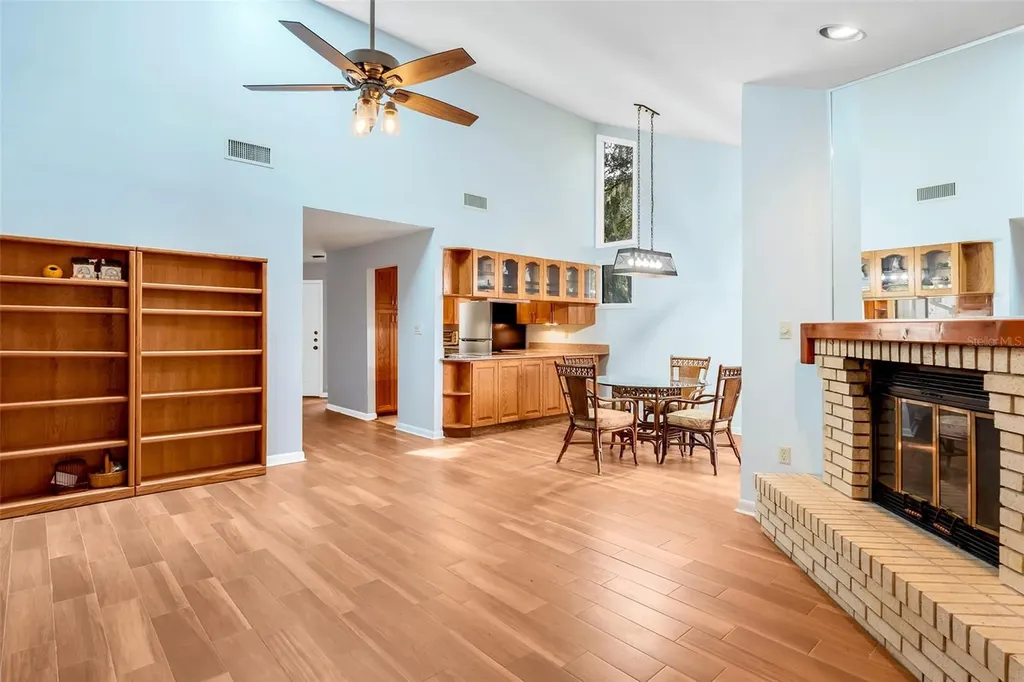 701 Clusterwood Drive Yalaha FL 34797