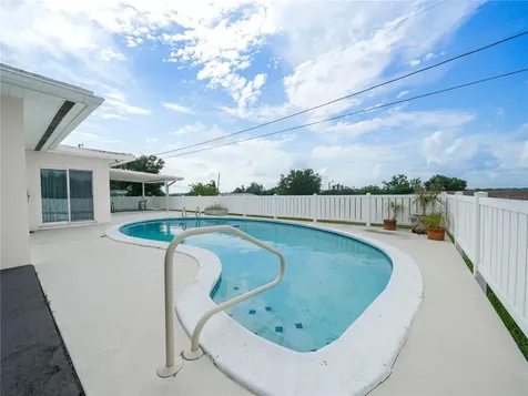 734 Osceola Avenue Lake Wales FL 33853