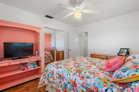 4984 48th Terrace N St Petersburg FL 33709