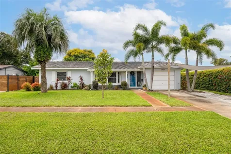5950 33rd Avenue N St Petersburg FL 33710