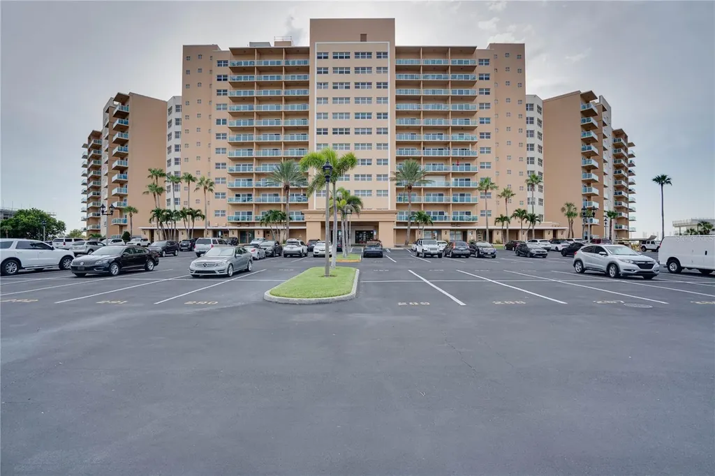 880 Mandalay Avenue Clearwater Beach FL 33767