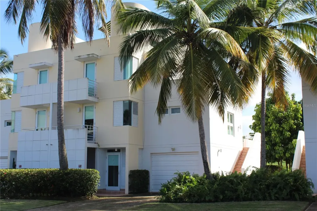155 West Golf Villas Dorado PR 00646