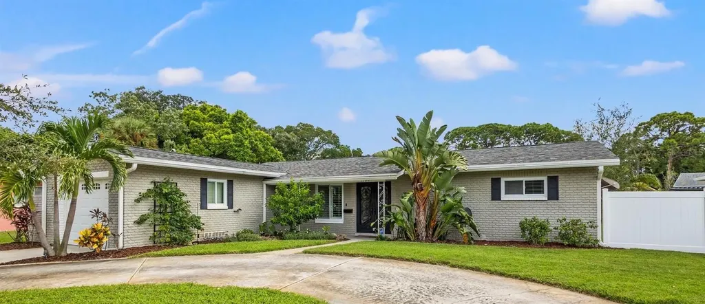 1500 Alhambra Way S St Petersburg FL 33705