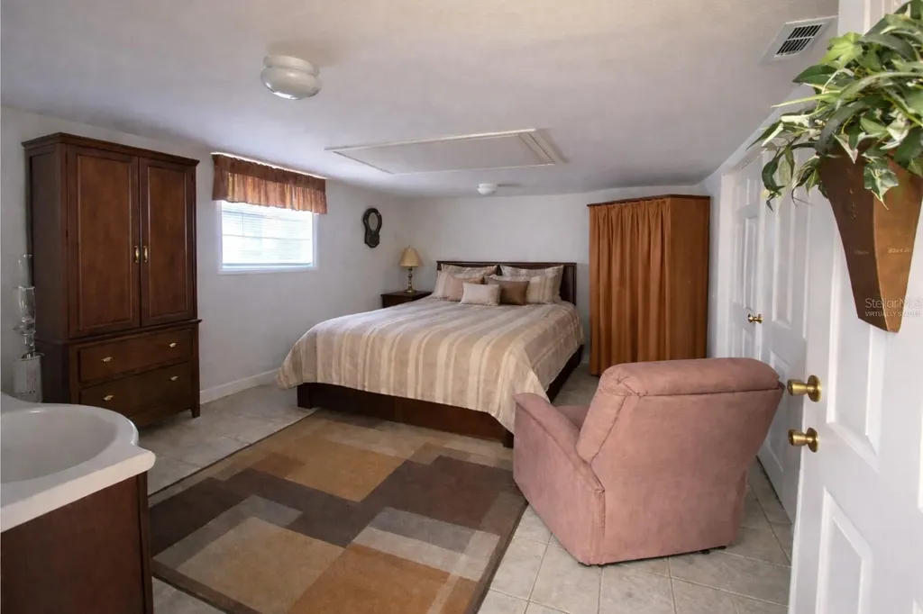 323 Travelers Drive Polk City FL 33868