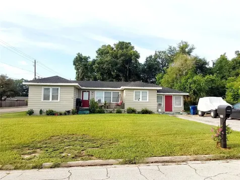 590 Avenue E SE Winter Haven FL 33880