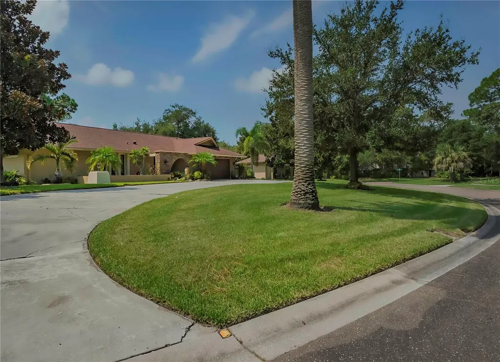 1951 Horse Shoe Bend Road Dunedin FL 34698