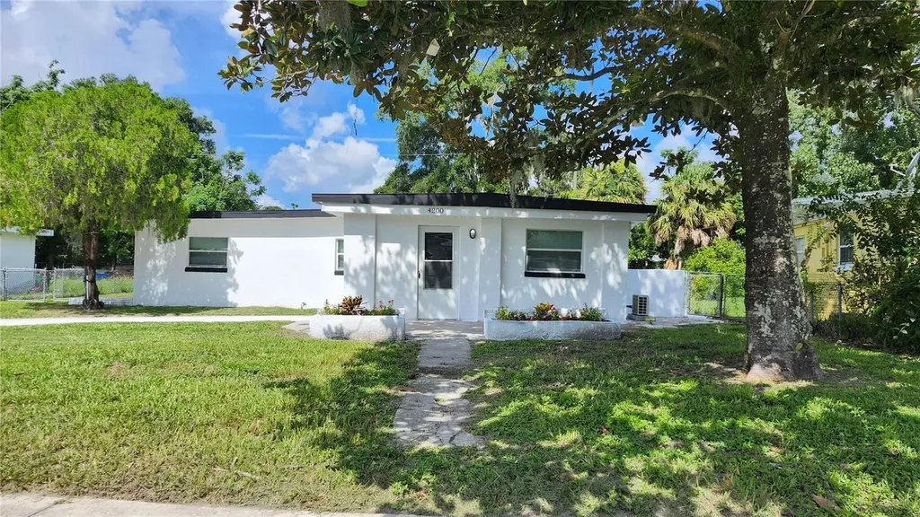 4200 Meadowbrook Avenue Orlando FL 32808