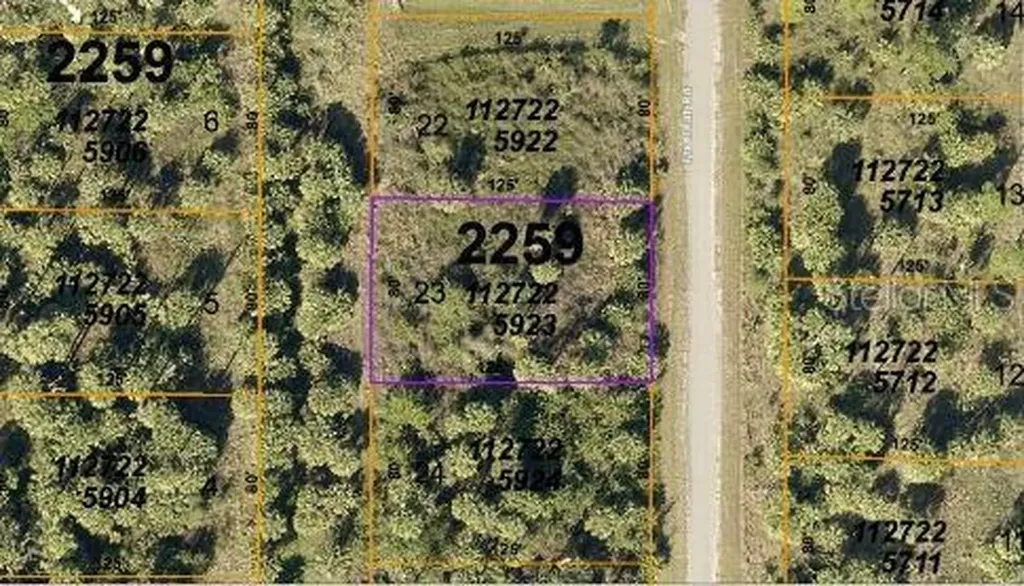 E Fiveleaf Dr, North Port FL 34288