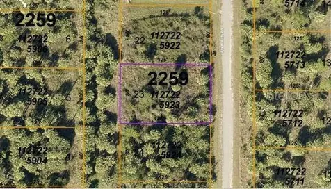 E Fiveleaf Dr, North Port FL 34288