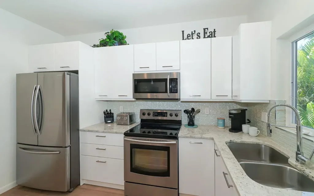 228 Van Buren Drive Sarasota FL 34236