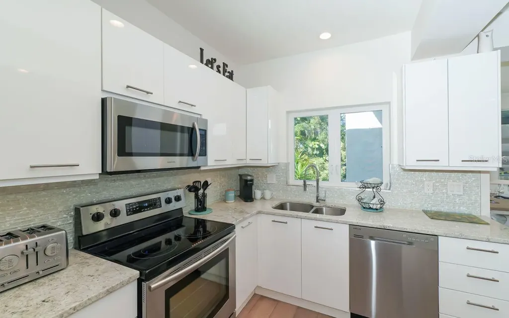 228 Van Buren Drive Sarasota FL 34236