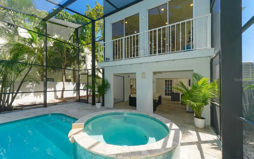 228 Van Buren Drive Sarasota FL 34236