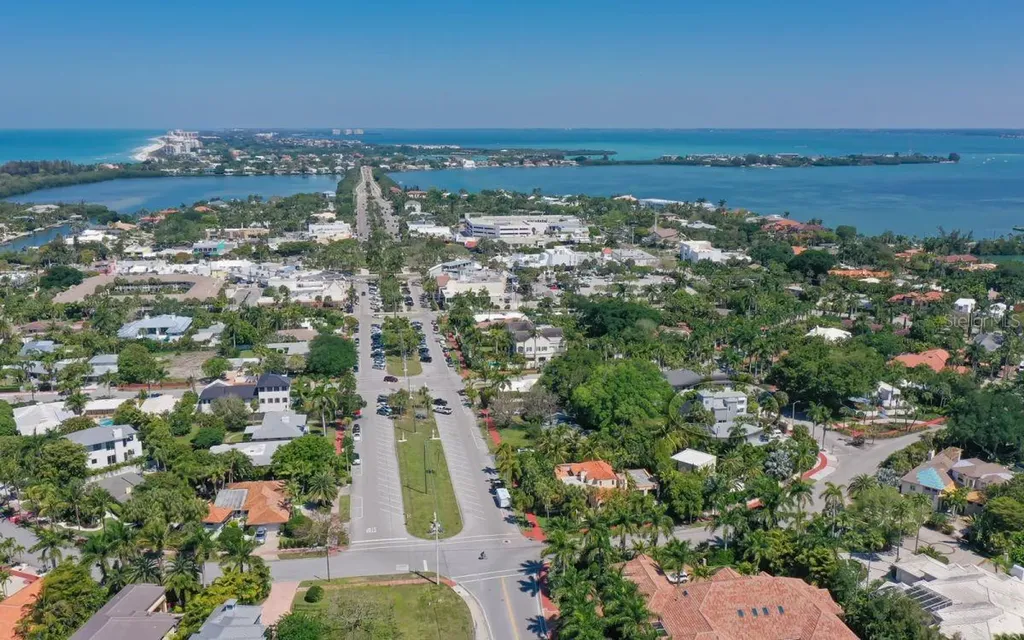 228 Van Buren Drive Sarasota FL 34236