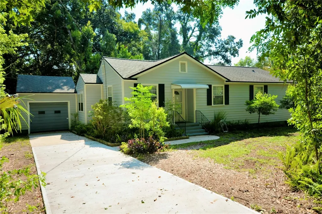 9769 Macarthur Court N Jacksonville FL 32246