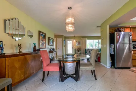 105 12th Street SW Ruskin FL 33570
