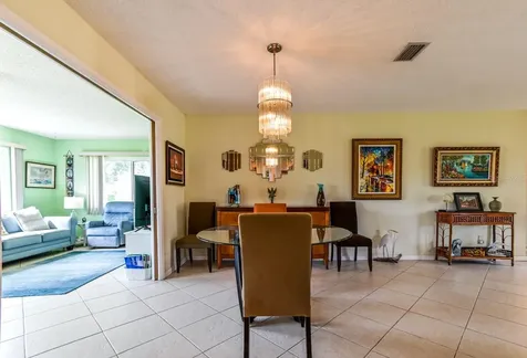 105 12th Street SW Ruskin FL 33570
