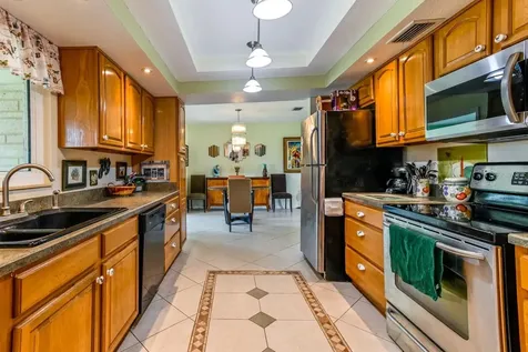 105 12th Street SW Ruskin FL 33570