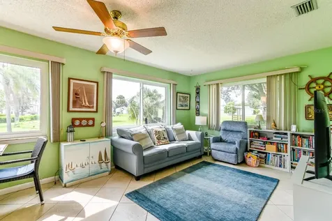 105 12th Street SW Ruskin FL 33570