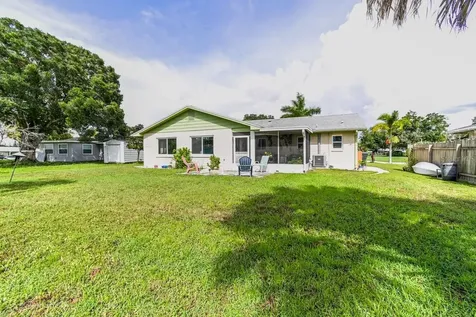 105 12th Street SW Ruskin FL 33570