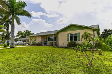 105 12th Street SW Ruskin FL 33570