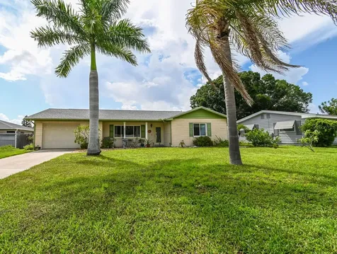 105 12th Street SW Ruskin FL 33570