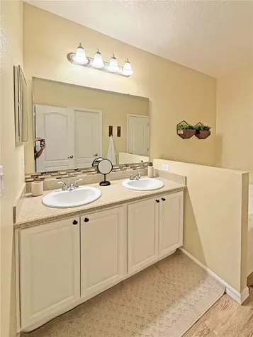 242 W Fiesta Key Loop Deland FL 32720