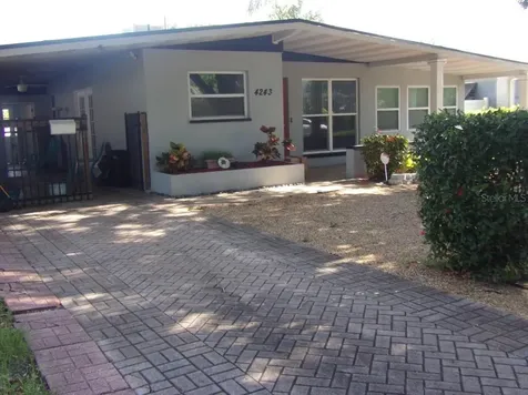 4243 Dartmouth Avenue N St Petersburg FL 33713