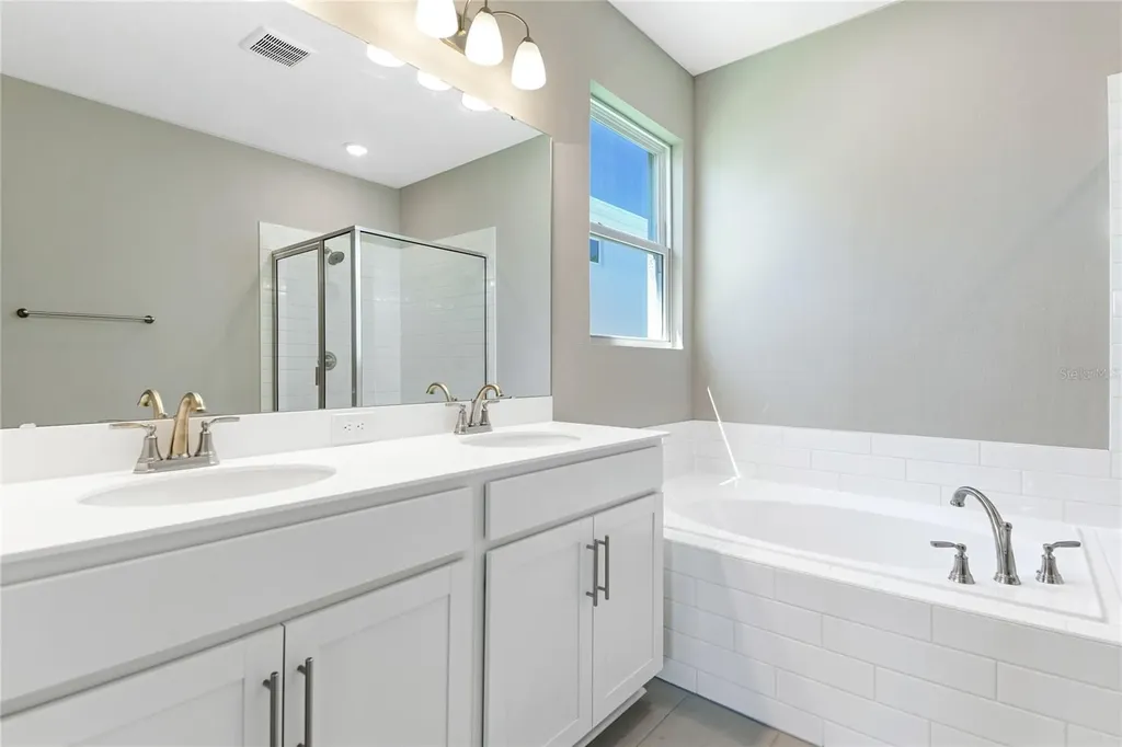 4220 Sawtooth Court Tavares FL 32778