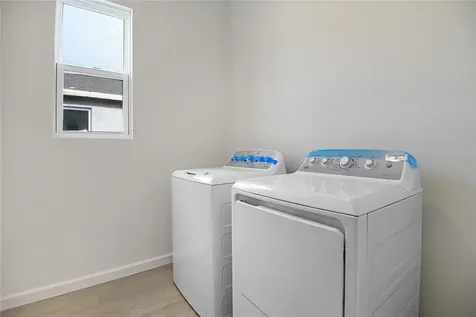 4056 Bannock Avenue Tavares FL 32778