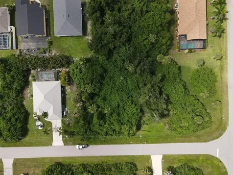 392 Albatross Road Rotonda West FL 33947